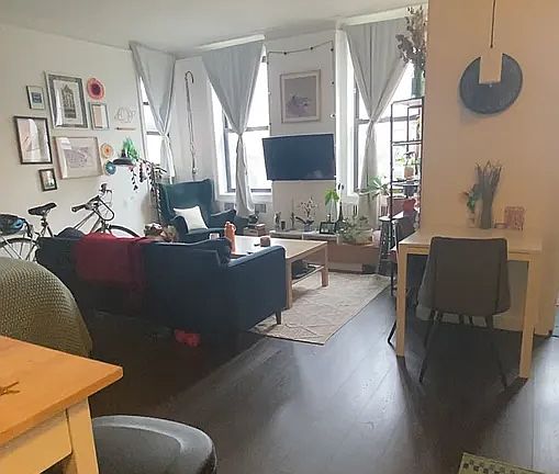 4th image of 240 Ocean Pkwy APT 1C