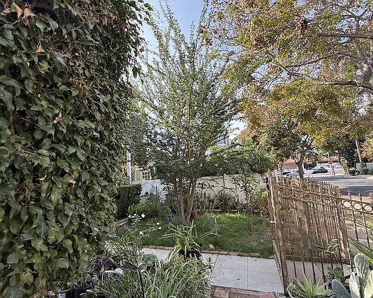 3rd image of 6640 Leland Way