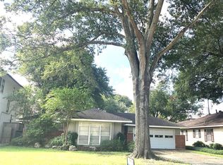 4915 Holt St, Bellaire, TX 77401