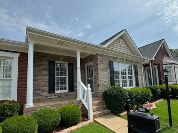 1607 Fountain Dr, Anniston, AL 36207