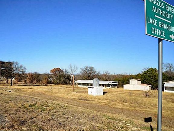 2nd image of 6825 Glen Rose Hwy