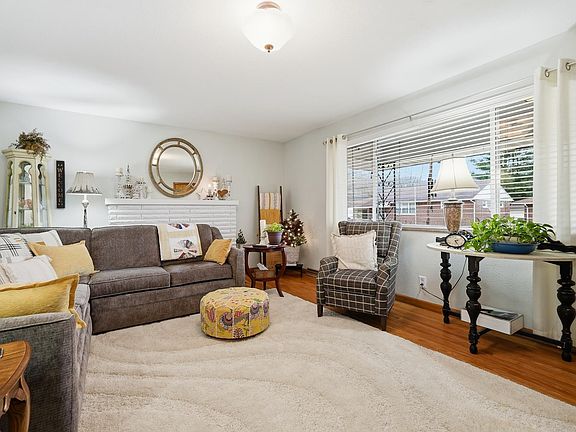 4th image of 1001 Samuels Ave