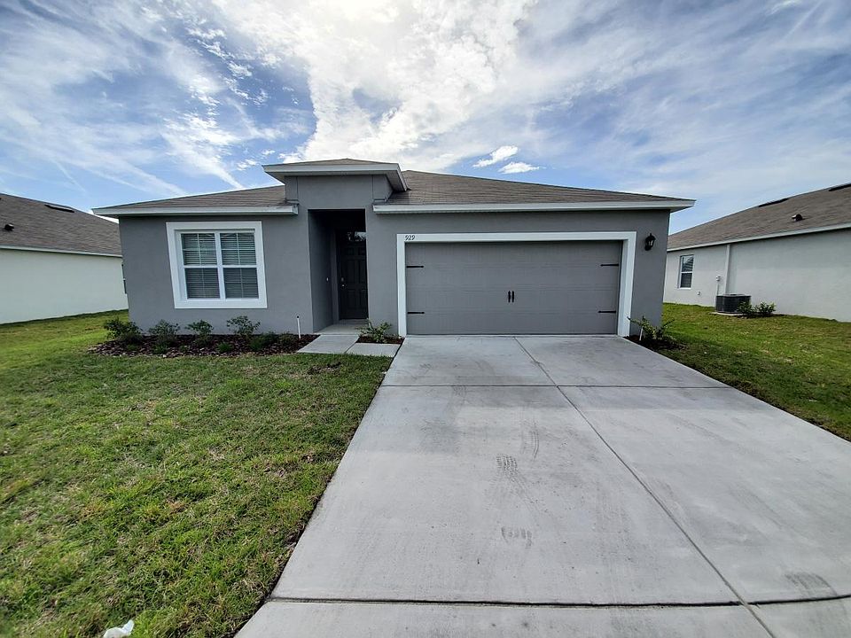 1st image of 929 Summer Glen Dr