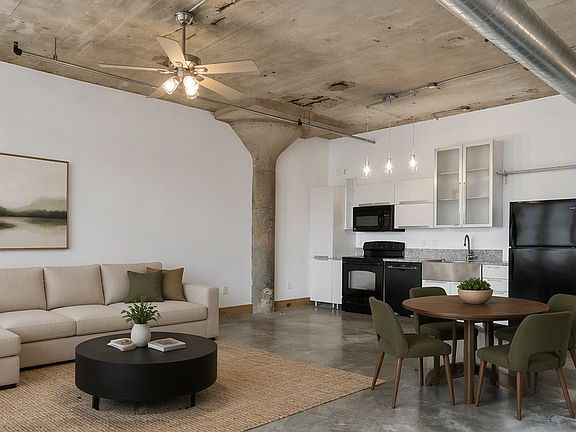 5th image of 2605 Washington Ave #D6ce31a52
