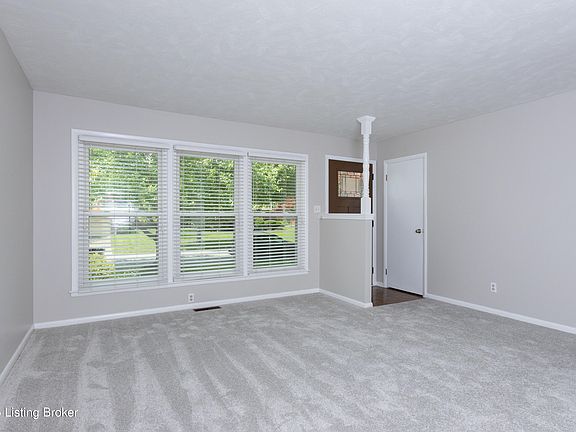 4th image of 3553 Terrier Ln