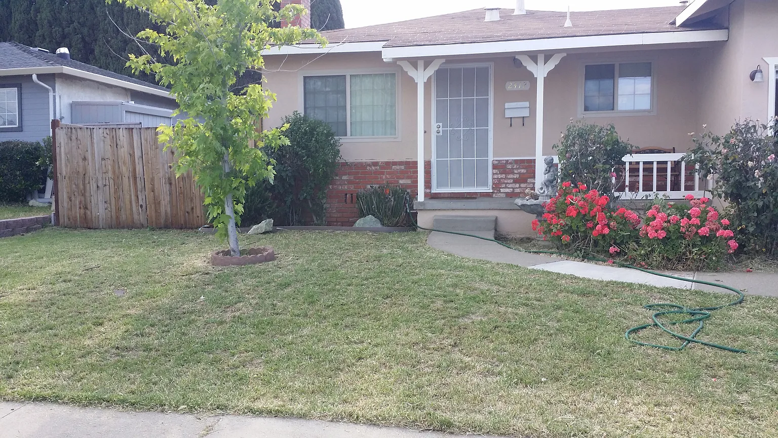 2412 Kennedy Way photo 1