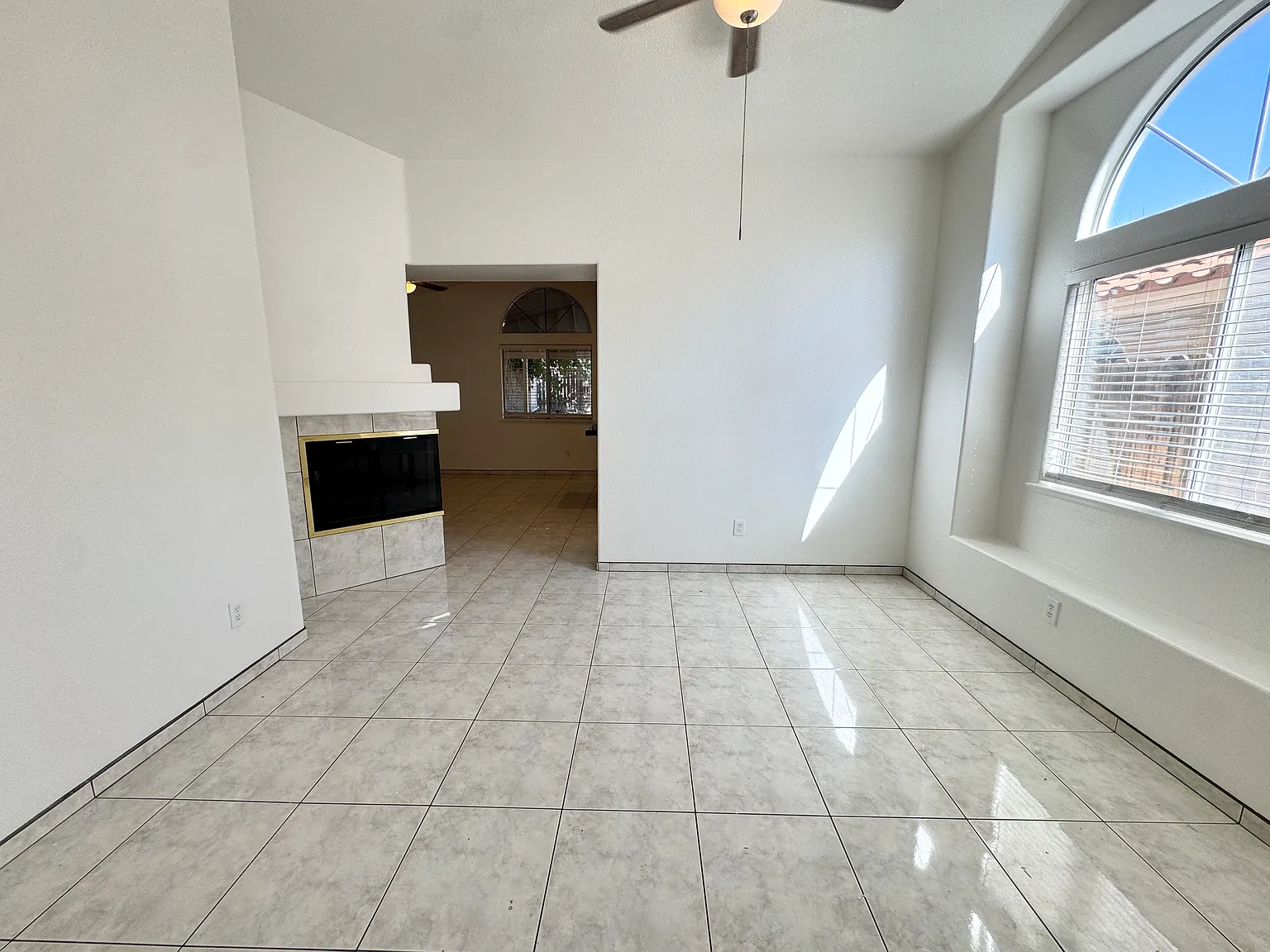 4 bed, 1625 sqft, $2,800 — Photo 4