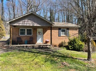 325 E 18th St, Newton, NC 28658