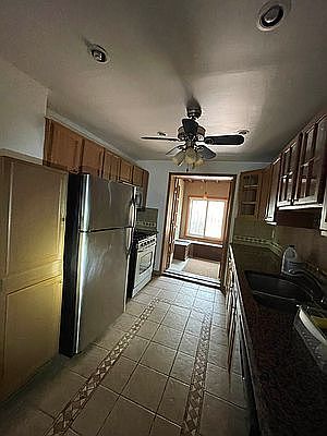 4th image of 527 47th St #1