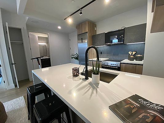 4th image of 2708 Snyder Ave #222