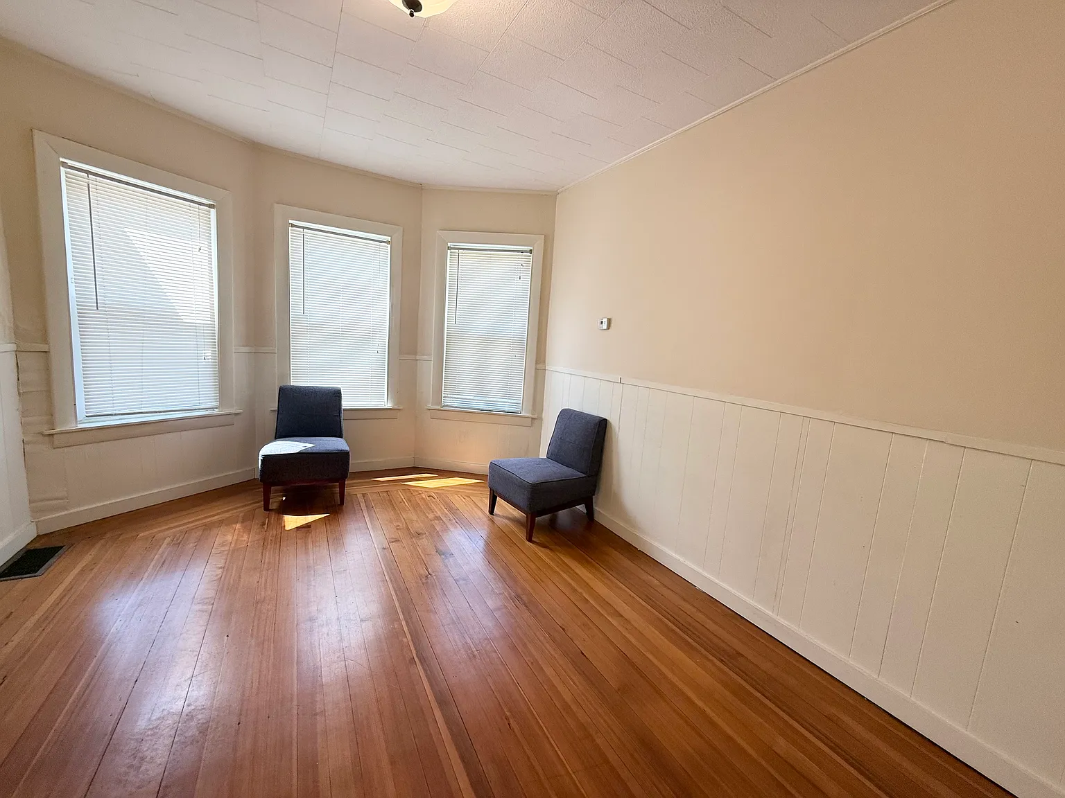 3 bed, 1000 sqft, $2,800 — Photo 4
