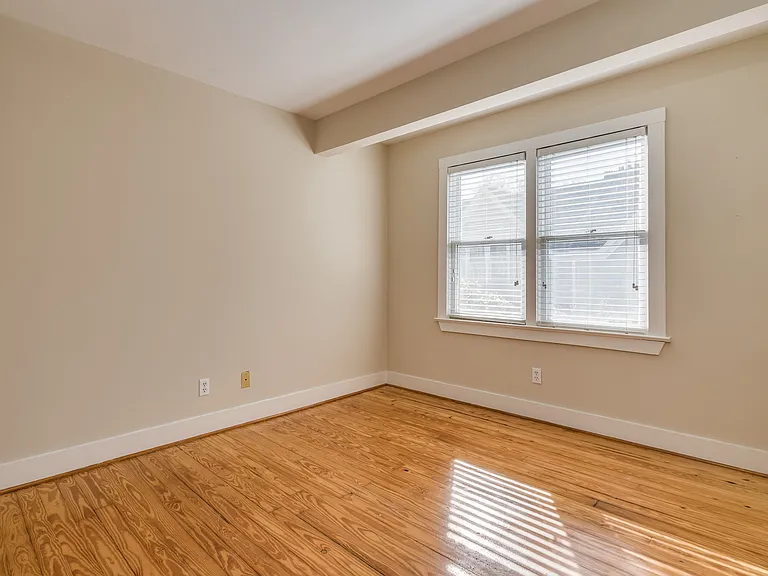 615 Heidt St — Photo 9