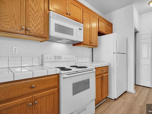 5th image of 250 Santa Fe Ter APT 212