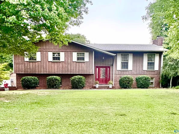 910 Brentwood Dr NE, Cullman, AL 35055