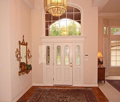 3rd image of 4028 Knoll Wood Ln