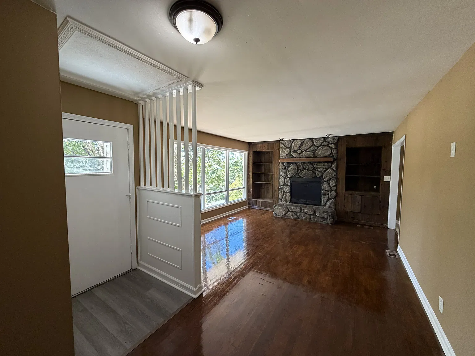 3 bed, 1304 sqft, $1,200 — Photo 2