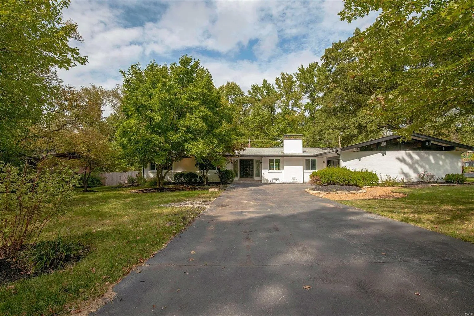 10311 N Sunswept Dr photo 1