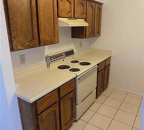 5th image of 12801 N 113th Ave APT 2