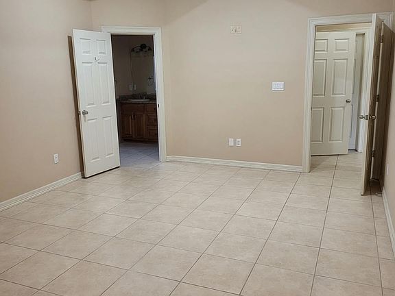 5th image of 3714 Illeana St