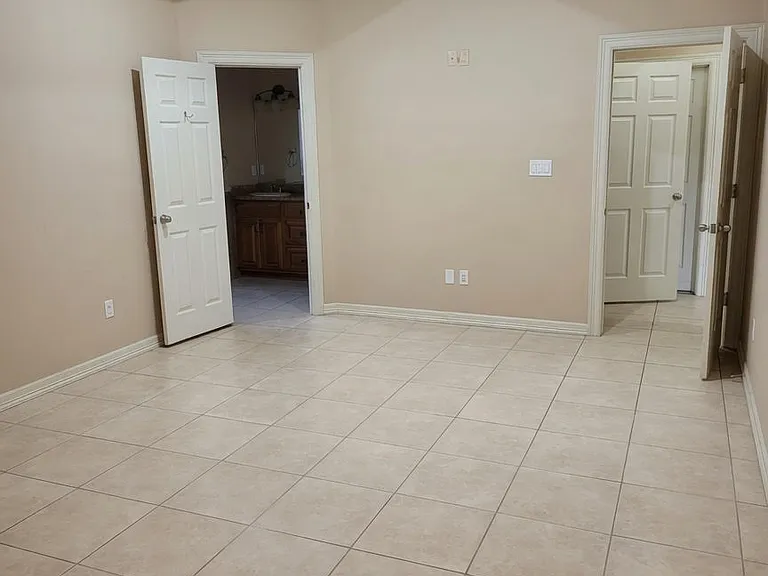 3714 Illeana St — Photo 5