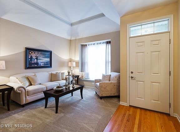 3rd image of 29W520 Cerny Cir