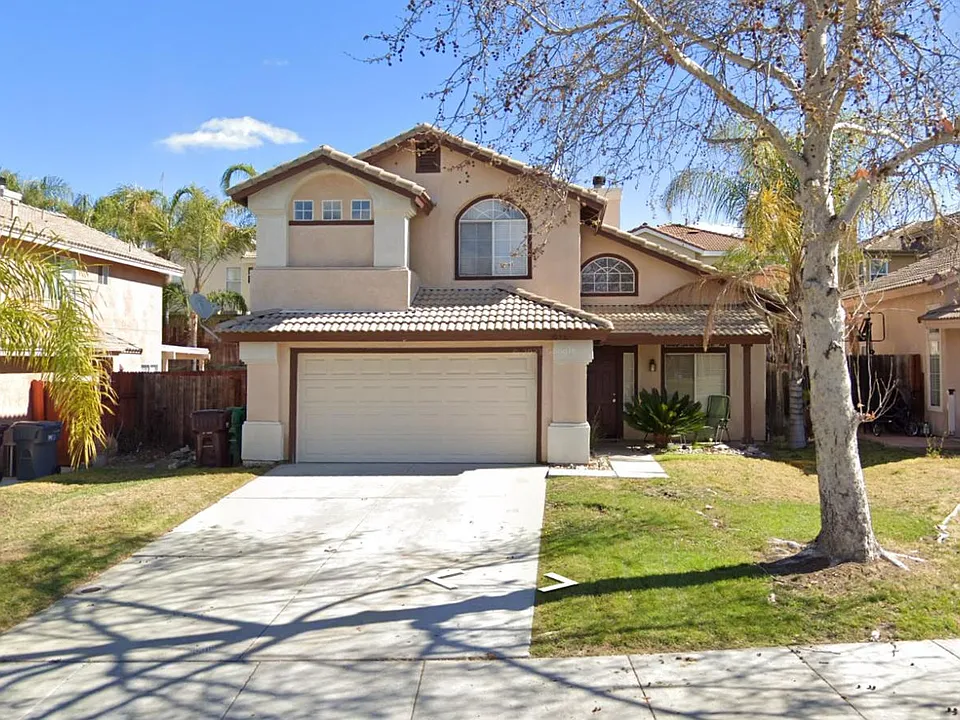 30388 Savannah Oaks Dr