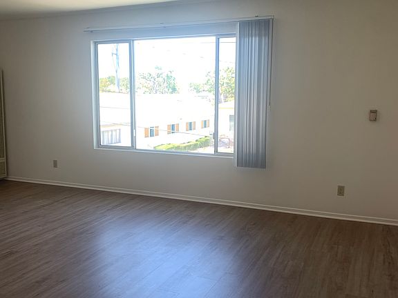 3rd image of 1801 Ocean Park Blvd APT 205