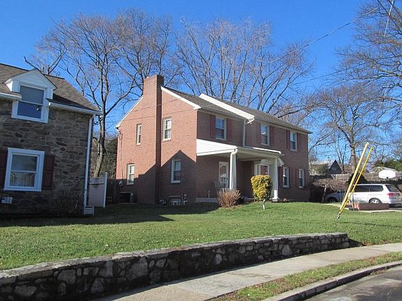 3rd image of 310 Eldon Ave