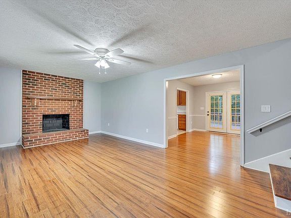2nd image of 117 Marvin Pl