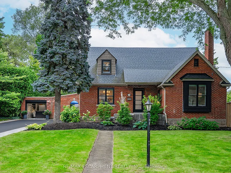 1390 Halifax Pl — Photo 1
