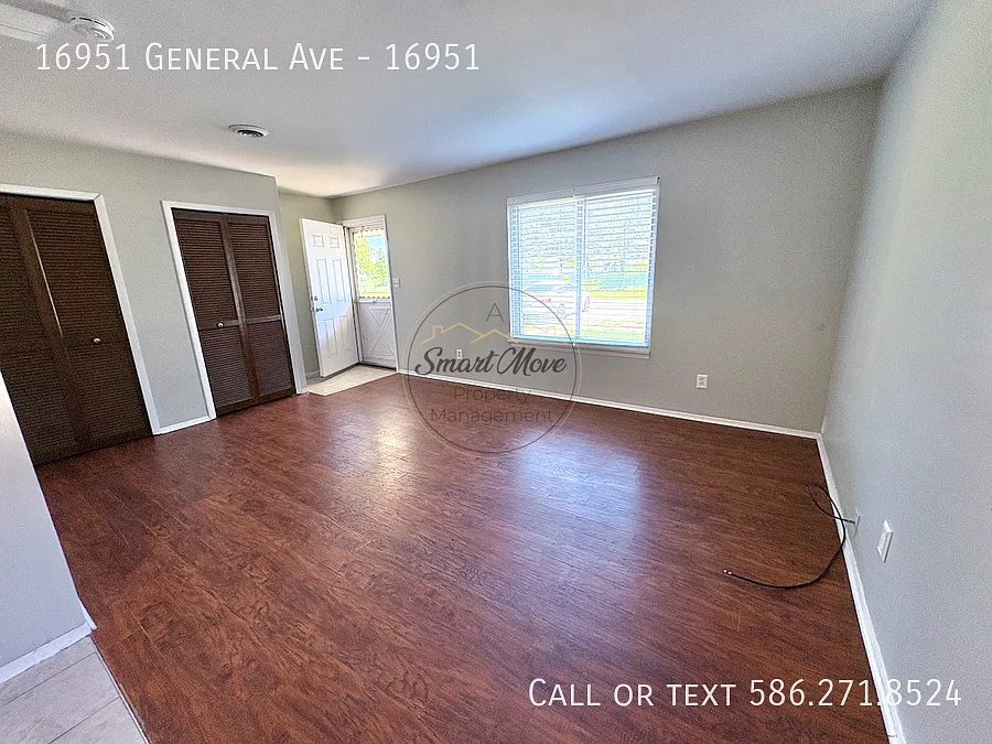 16951 and 16953 General — Photo 3