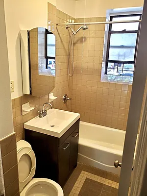 Rented by Bouklis Group | media 7