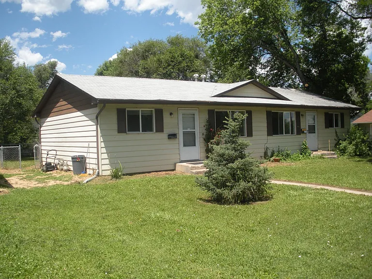 517 Wood St — Photo 2