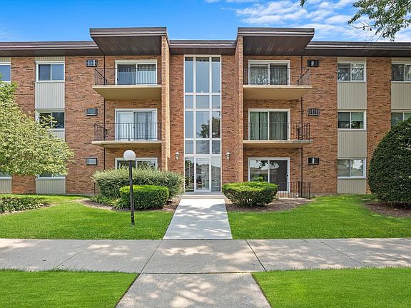 2nd image of 9721 S Keeler Ave APT 103