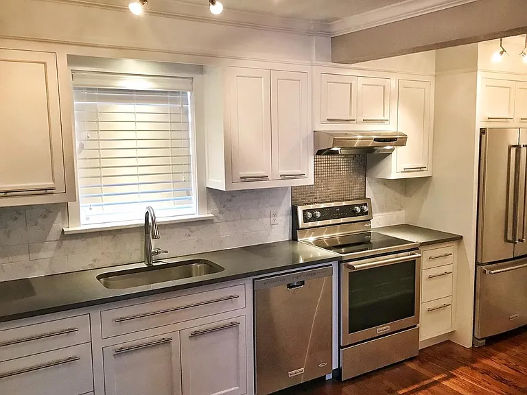 832 NW 37th St — Photo 10