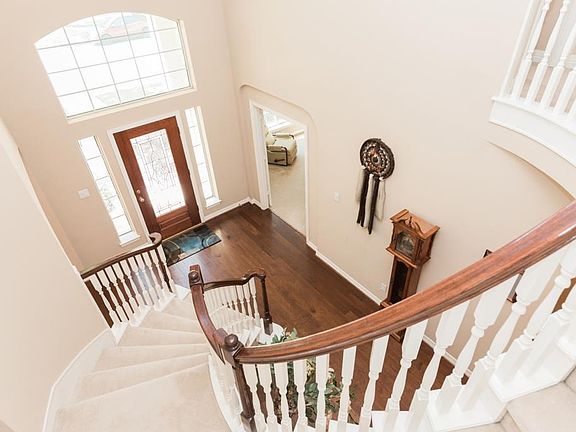 5th image of 22714 Bridgehaven Dr