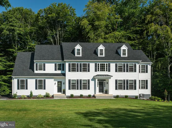 255 Glen Mills Rd, Glen Mills, PA 19342