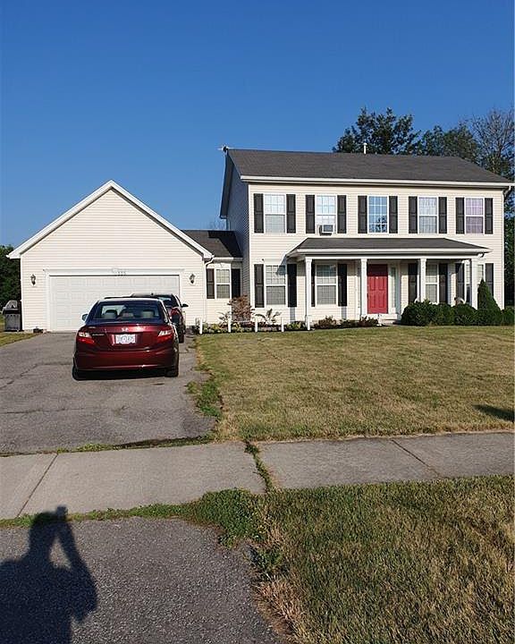 1st image of 125 Leanna Cres