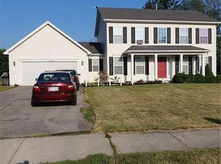 125 Leanna Cres, Brockport, NY 14420