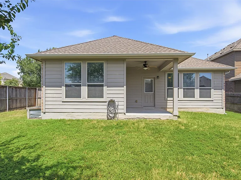 2601 Rough Berry Rd — Photo 33