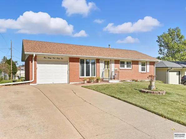 13462 Frederick St, Omaha, NE 68144