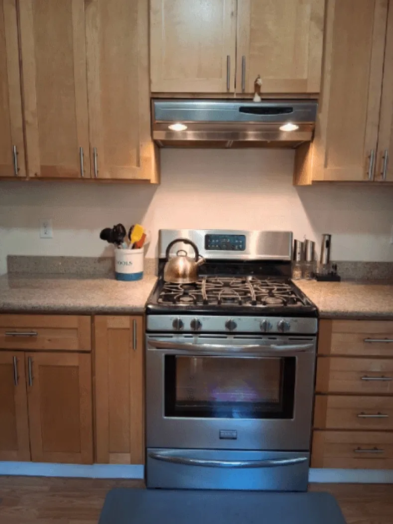 4 bed, 2800 sqft, $3,950 — Photo 3