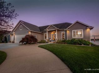 2452 Fillmore St, Jenison, MI 49428