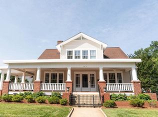 143 W 1st Ave, Lexington, NC 27292