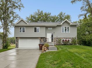 7402 S 53rd St, Bellevue, NE 68157