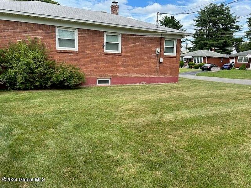 2nd image of 5 Tryon Court