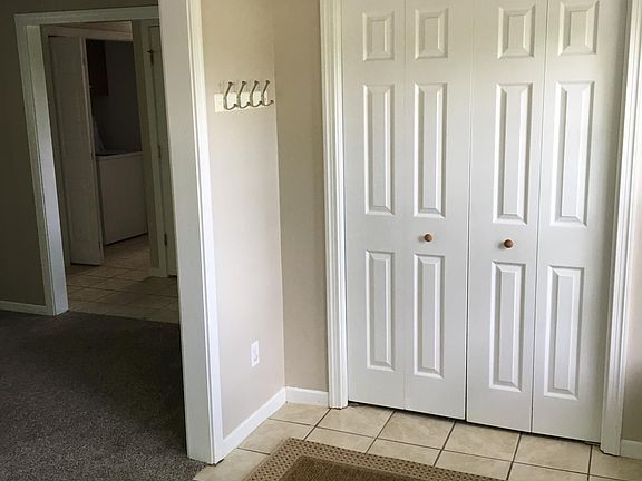 4th image of 445 Ferncliff Ave