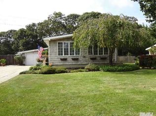 18 Kayron Dr, Ronkonkoma, NY 11779
