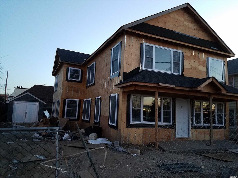 1st image of 215 Washington Ave