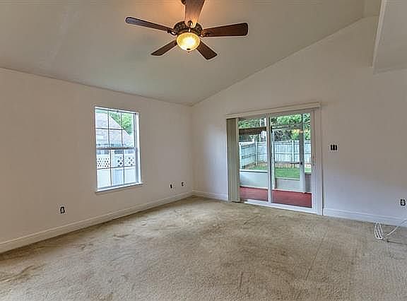 3rd image of 3288 Emerson Ln